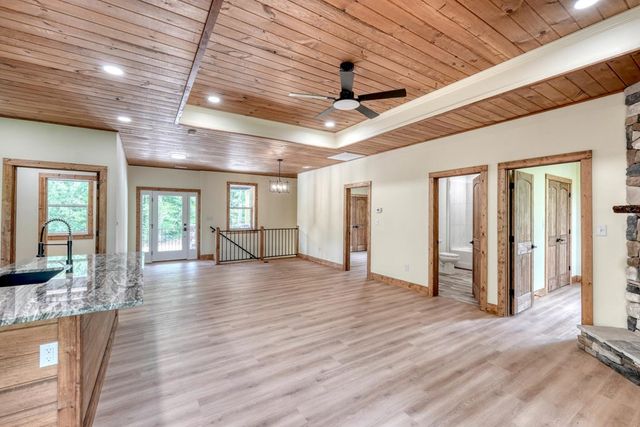 460 River Mountain Road, Murphy, NC 28906