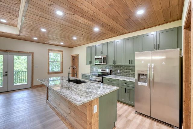 460 River Mountain Road, Murphy, NC 28906