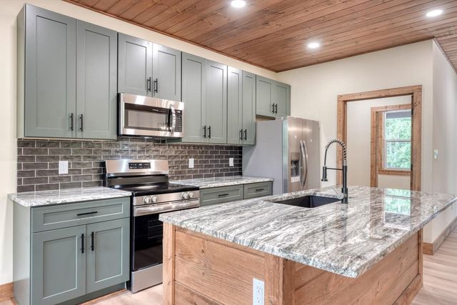 460 River Mountain Road, Murphy, NC 28906
