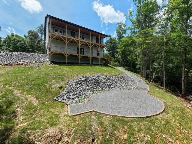 460 River Mountain Road, Murphy, NC 28906
