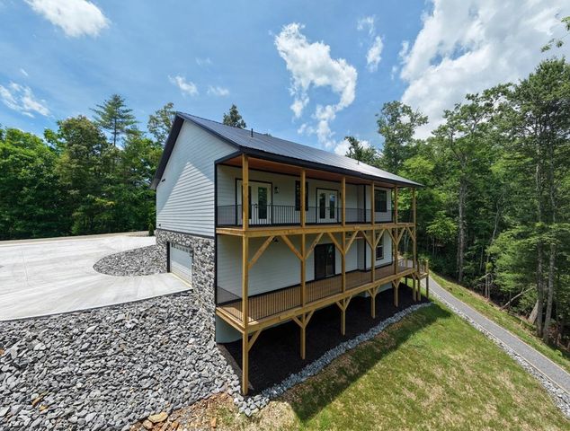 460 River Mountain Road, Murphy, NC 28906
