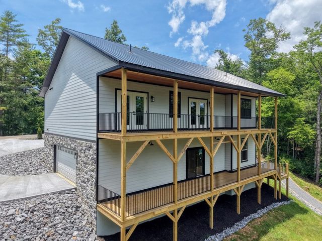 460 River Mountain Road, Murphy, NC 28906