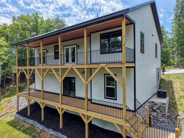 460 River Mountain Road, Murphy, NC 28906