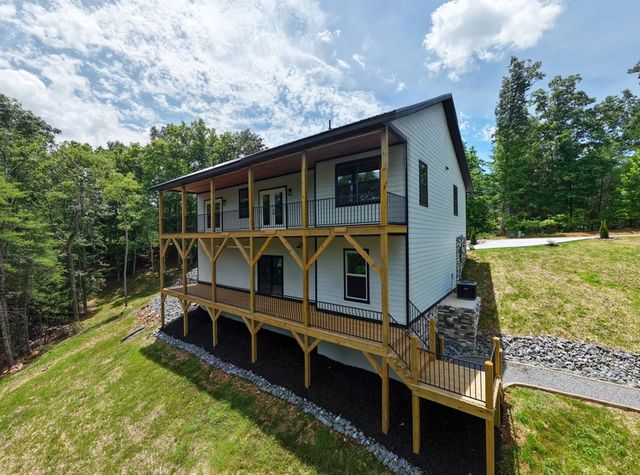 460 River Mountain Road, Murphy, NC 28906