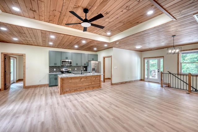 460 River Mountain Road, Murphy, NC 28906