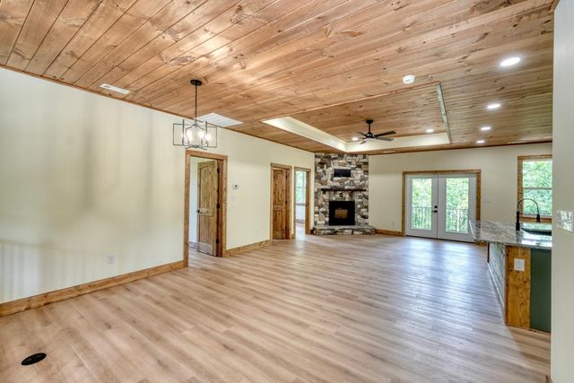 460 River Mountain Road, Murphy, NC 28906