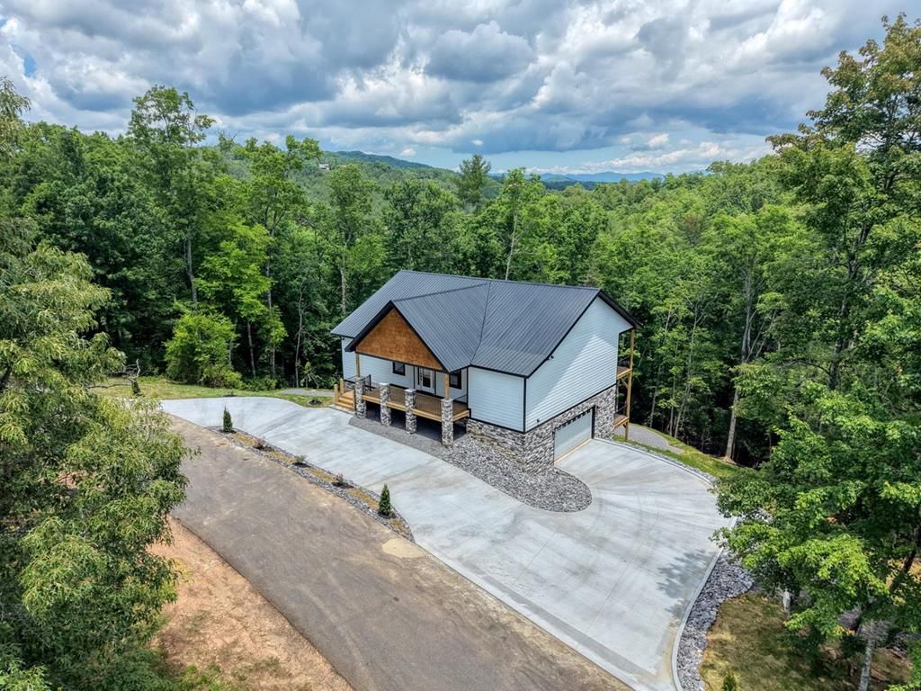 460 River Mountain Road, Murphy, NC 28906