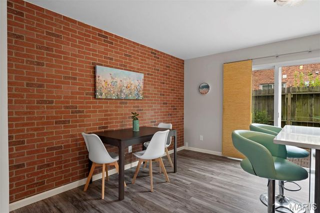 10602 Carroll Wood Way, St Louis, MO 63128