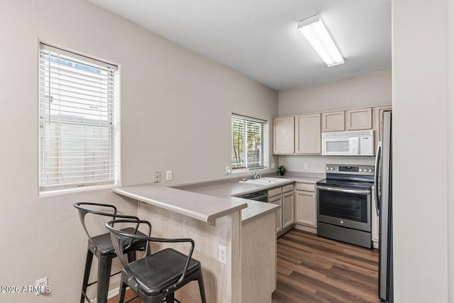 1018 W JANICE Drive, Tempe, AZ 85283