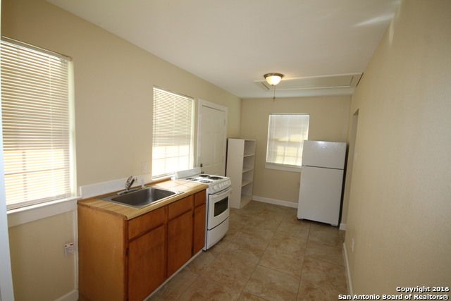 114 Pruitt Ave, San Antonio, TX 78204