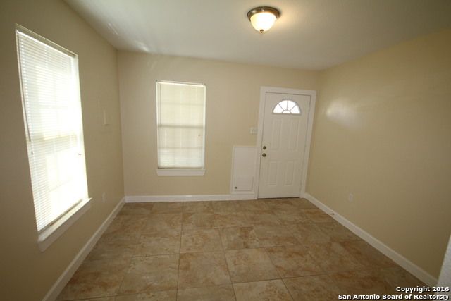 114 Pruitt Ave, San Antonio, TX 78204