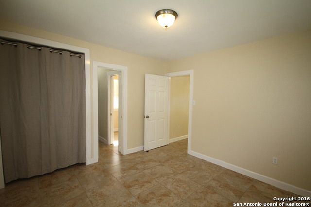 114 Pruitt Ave, San Antonio, TX 78204