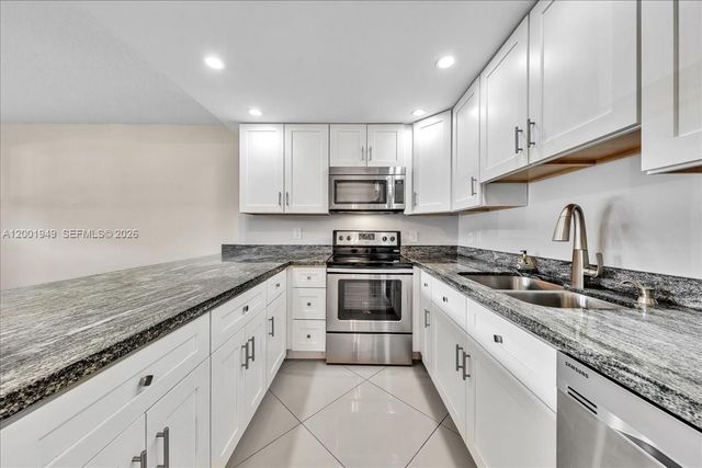 2503 Antigua Ter E1, Coconut Creek, FL 33066