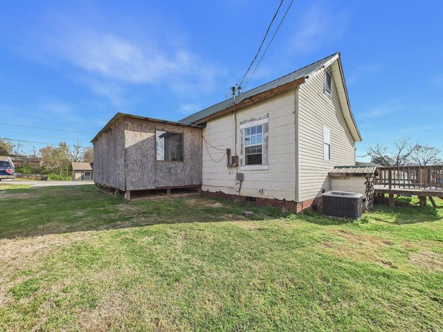 605 Bennett Street, Sweetwater, TN 37874