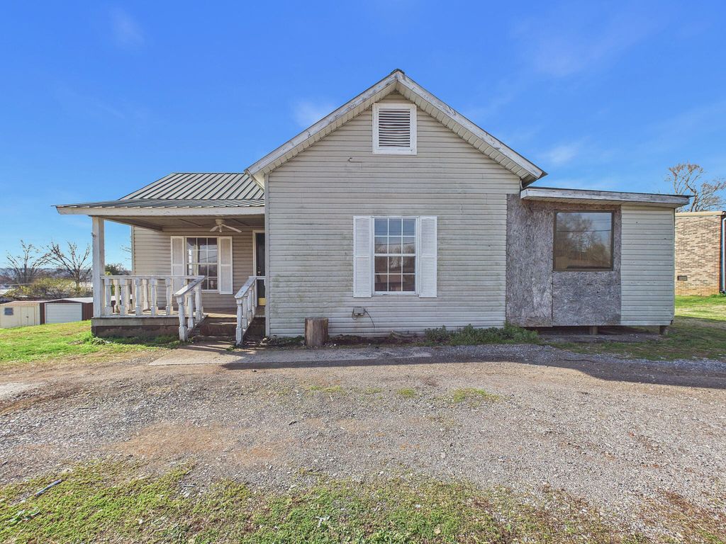 605 Bennett Street, Sweetwater, TN 37874