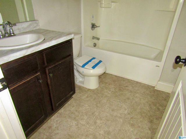 5100 MEADOW LAKE TRAIL, Bessemer, AL 35020