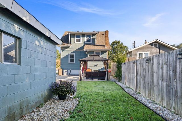 6839 Roe Street, Columbia Twp, OH 45227
