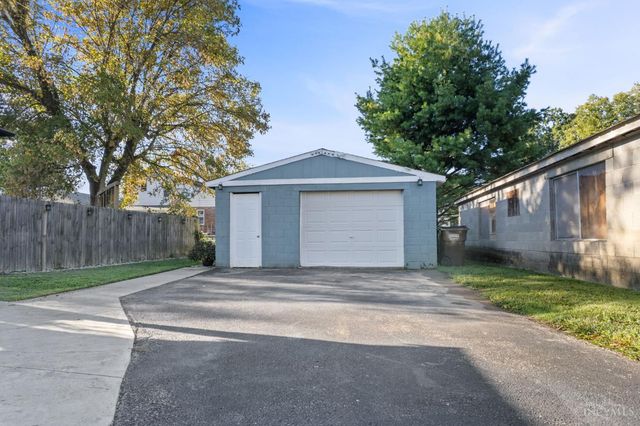 6839 Roe Street, Columbia Twp, OH 45227