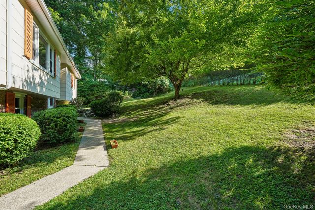 37 Nursery Road, Tuxedo Park, NY 10987
