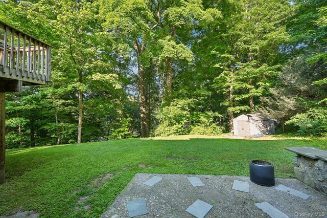 37 Nursery Road, Tuxedo Park, NY 10987