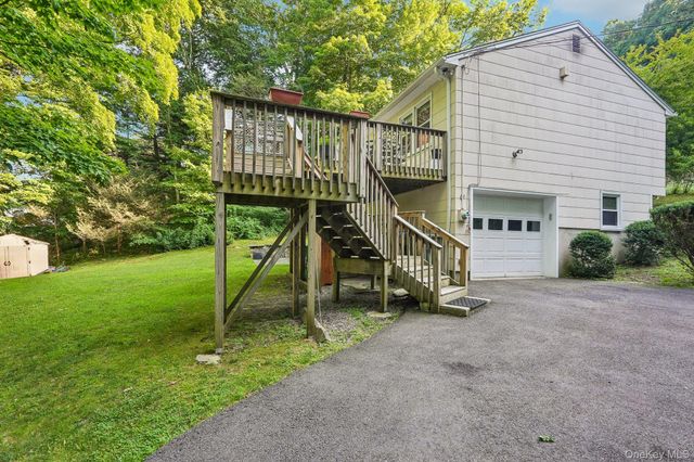 37 Nursery Road, Tuxedo Park, NY 10987