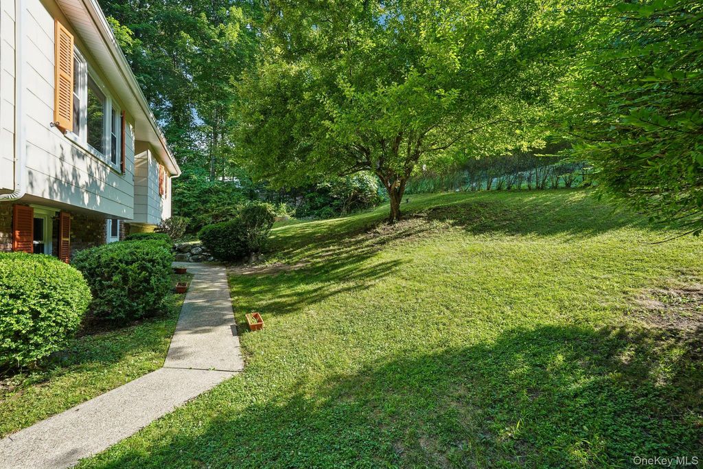 37 Nursery Road, Tuxedo Park, NY 10987 — photo 4