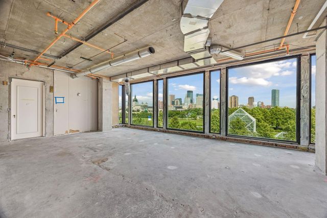301 Kenwood Parkway 601, Minneapolis, MN 55403