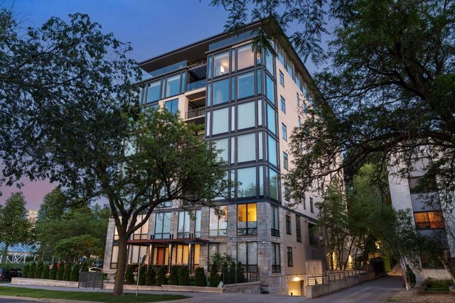 301 Kenwood Parkway 601, Minneapolis, MN 55403