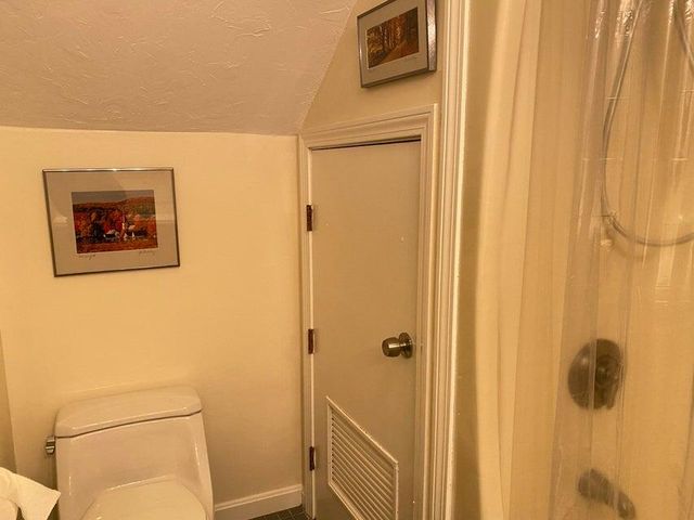 26 Bettys Pond Road UNIT 9, Hyannis, MA 02601