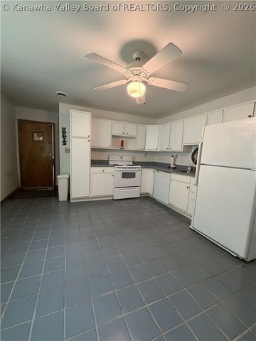 654 Gordon Drive, Charleston, WV 25314