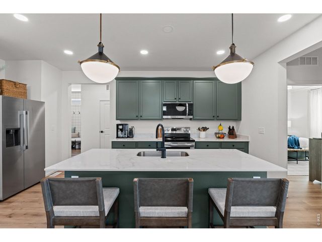 812 Galloway Dr, Johnstown, CO 80534