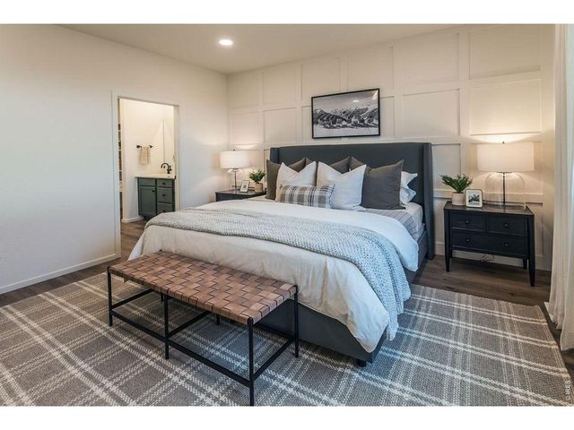 812 Galloway Dr, Johnstown, CO 80534