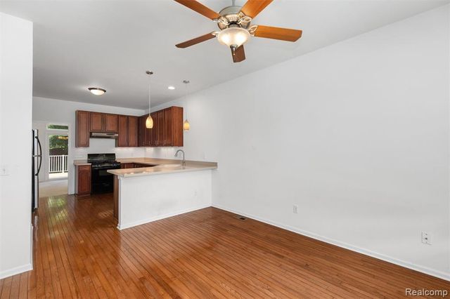 1341 Hollins Hall Lane, Troy, MI 48085