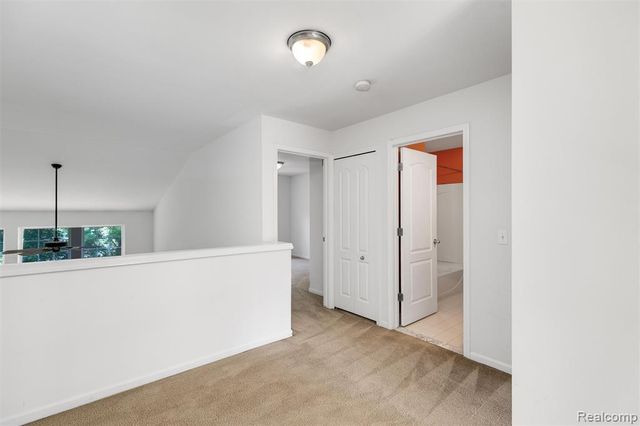 1341 Hollins Hall Lane, Troy, MI 48085