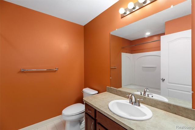 1341 Hollins Hall Lane, Troy, MI 48085