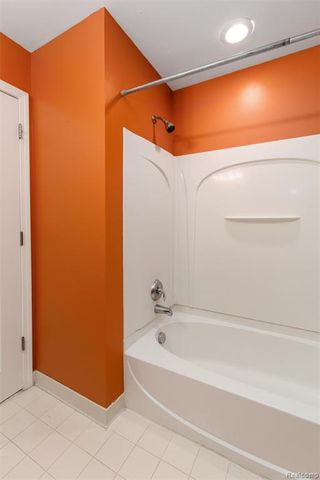 1341 Hollins Hall Lane, Troy, MI 48085