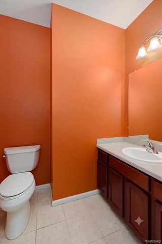 1341 Hollins Hall Lane, Troy, MI 48085