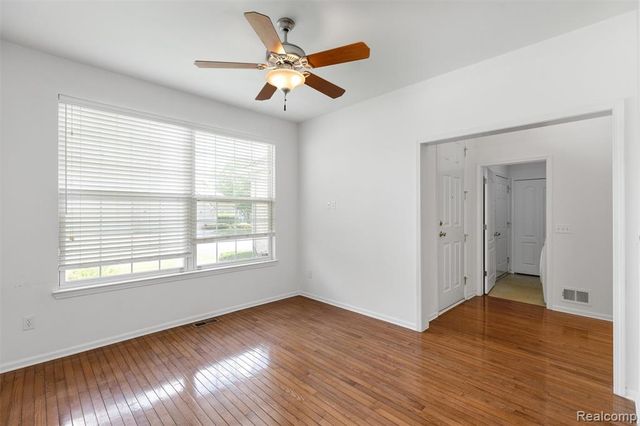 1341 Hollins Hall Lane, Troy, MI 48085