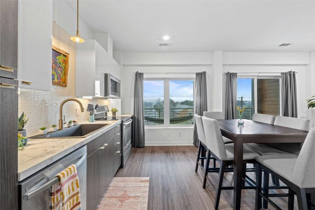 4361 S Congress Ave 402, Austin, TX 78745