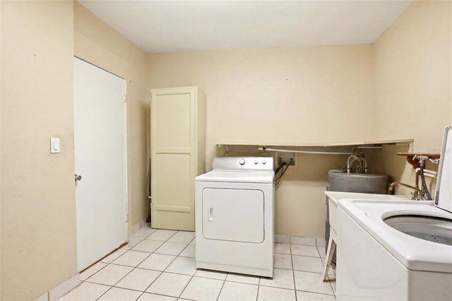 2616 HACIENDA DRIVE, Lorida, FL 33857