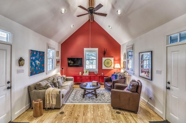 1745 Schoenberg Road, Carmine, TX 78932