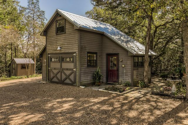 1745 Schoenberg Road, Carmine, TX 78932