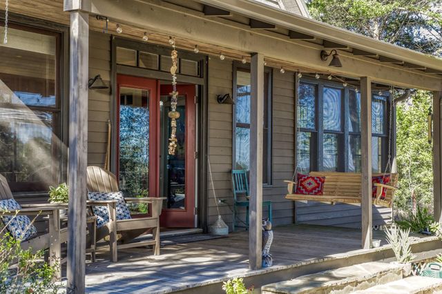 1745 Schoenberg Road, Carmine, TX 78932