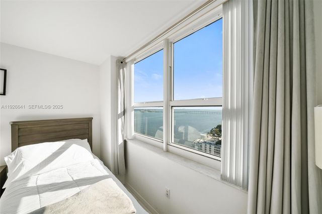 1155 Brickell Bay Dr 2501, Miami, FL 33131