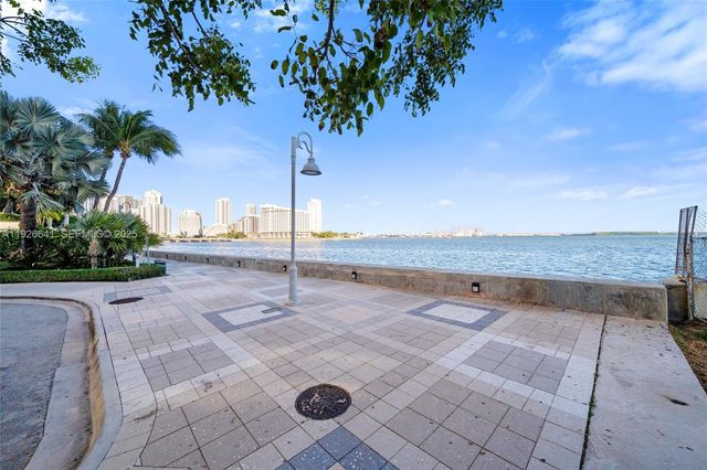 1155 Brickell Bay Dr 2501, Miami, FL 33131