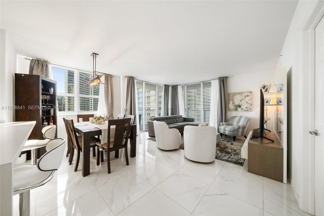 1155 Brickell Bay Dr 2501, Miami, FL 33131
