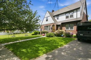 57 Ashton Road, Yonkers, NY 10705