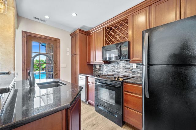 401 N Reece Rd, Goddard, KS 67052