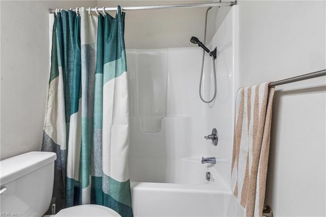 907 Kathy Ann WAY W, Carrollton, VA 23314
