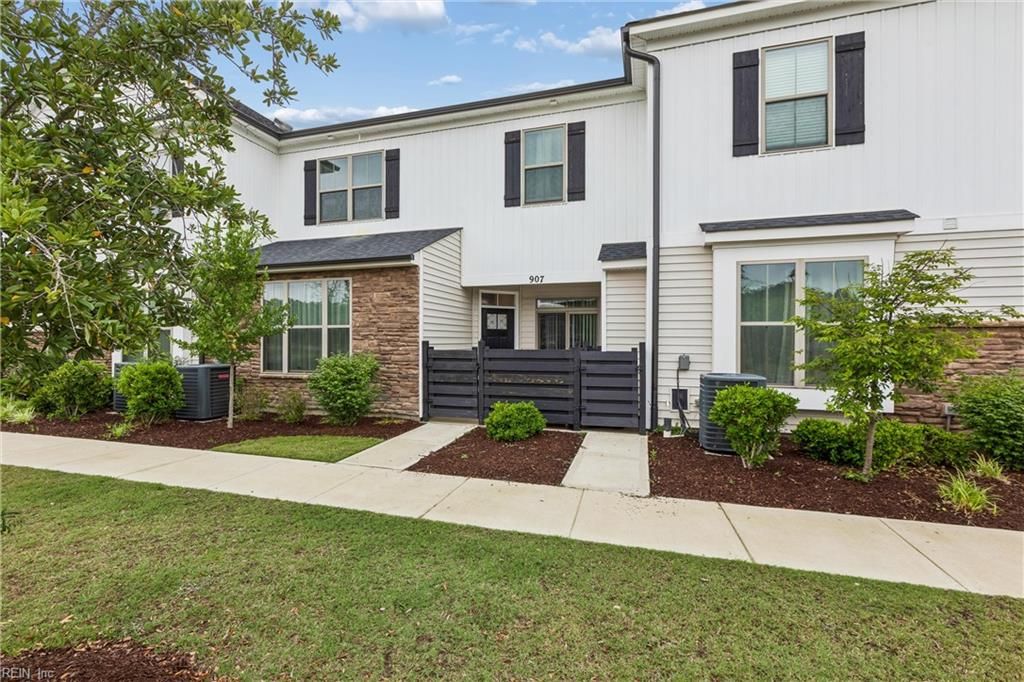 907 Kathy Ann WAY W, Carrollton, VA 23314